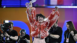 Небинарный победитель: Швейцария в третий раз выиграла Евровидение