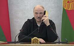 Зеленский дал Лукашенко неделю на демонтаж ретрансляторов в Беларуси