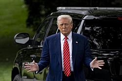 Торговая повестка дня президента Трампа приостановлена, поскольку он ожидает телефонного разговора с Си Цзиньпином