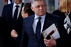 ЕС добивается от Словакии снятия вето на санкции против России