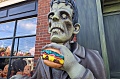 «Убийственный бургер» и «Дрожащая Ширли Темпл»: в Нью-Йорке открылся ресторан в стилистике Хэллоуина