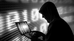 Китай обвиняет США в организации кибератак, называет имена агентов АНБ