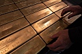 Центр торговли российским золотом смещается в Гонгконг: ОАЭ начали учитывать санкции