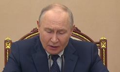 Путин обсудил с правительством, как сбалансировать бюджет. Ранее СМИ анонсировали секвестр бюджета 