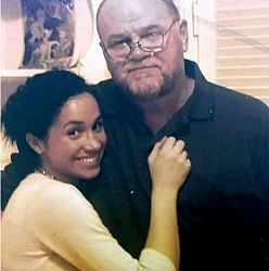 «Принцесса Диана бы их ненавидела»: новое скандальное интервью отца Меган Маркл