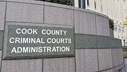 Иллинойс запрещает аресты иммиграционной и таможенной полицией (ICE) в зданиях суда