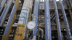 ЕС отложил на полгода запрет на импорт нефтепродуктов из российской нефти