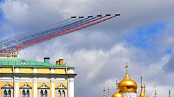 Z-блогеры сообщили о возможной отмене парада победы в Москве из-за новых украинских ракет