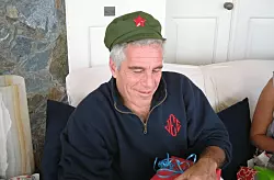 Секс-империя Эпштейна действовала под эгидой КГБ-ФСБ, обнародованный архив содержит упоминания о его контактах с Путиным и российскими дипломатами, - Daily Mail