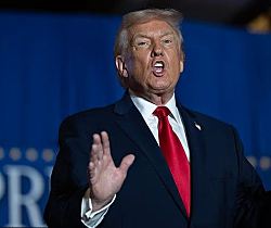 Трамп поддерживает выплату чеков на 1500 долларов МИЛЛИОНАМ американцев