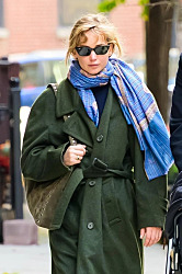 Пальто за 8 тысяч долларов и спортивные кроссовки — так может только Дженнифер Лоуренс