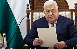 Палестинская администрация, несмотря на данное ею обещание, может продолжать выплачивать деньги семьям боевиков, убитых или заключенных в израильские тюрьмы.