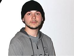 Вооружённый мужчина открыл огонь по дому Тима Пула