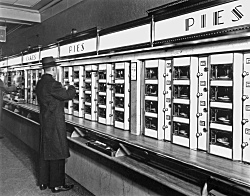 На улицы Нью-Йорка вернутся автоматы с дешевой едой, которые были популярны сто лет назад