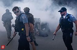 Полиции Чикаго приказано игнорировать вызовы ICE о помощи