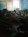 Спят на грязном полу и голодают: На границе с Украиной застряла сотня военных РФ