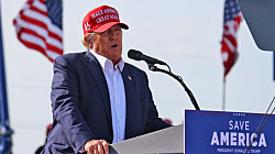 Трамп заявил, что США близки к достижению целей в Иране и обдумывают «сворачивание» военной кампании