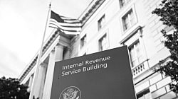Чиновники DHS просят IRS использовать налоговые данные для поиска 7 миллионов нелегальных иностранцев