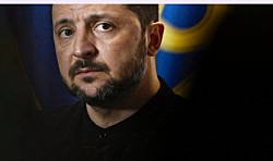 В окружении Владимира Зеленского опровергли заявления Financial Times о скором объявлении выборов в Украине