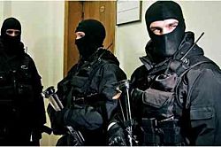 В Армении силовики пришли с обысками к двум кандидатам от "Процветающей Армении". Против одного из них СК завел дело о госизмене