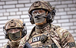 "Доктор зло" - с подозрением. СБУ разоблачило россиянина, который пытал украинских пленных  