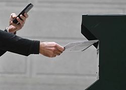 Трамп положит конец голосованию по почте и использованию машин для голосования