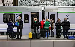 Ограничения временной защиты для украинских мужчин: в Еврокомиссии успокоили беженцев
