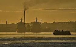 США разрешили танкеру из РФ доставить нефть на Кубу. Он уже прибыл к острову