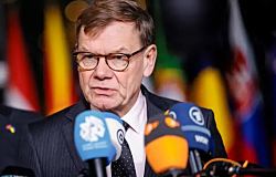 Глава МИД: ФРГ выделит 200 млн долларов на оружие для Киева