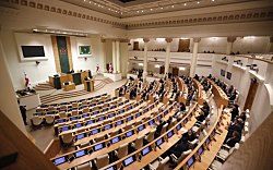 Грузинский парламент преодолел президентское вето на закон об "иноагентах"