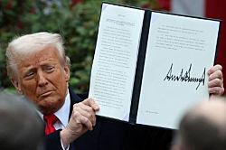 китайские товары заполонят мировой рынок из-за пошлин Трампа