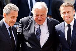   Экс-президент Франции лишён ордена Почётного легиона, т.к. осуждён по "делу о подслушивании".