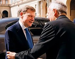 Министр иностранных дел ФРГ Йоханн Вадефуль заявил, что не видит повода для переговоров с Россией, несмотря на "Манифест" членов СДПГ, входящей в правящую коалицию.