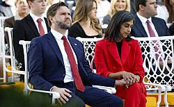 Джей Ди Вэнса раскритиковали за слова о том, что он хотел бы обратить жену в христианство