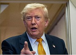 Трамп угрожает полностью уничтожить Иран через день после согласия на новые переговоры