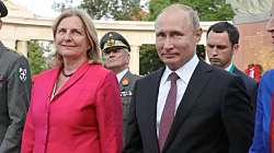 Австрийская подруга Путина может лишиться гражданства