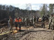 В Литве вытащили из болота бронетранспортёр пропавших американских военных