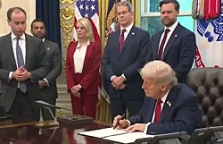 Трамп подписал указ о сделке по TikTok