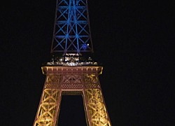 Тысячи людей по всей Европе выражают солидарность с Украиной в 4-ю годовщину начала войны