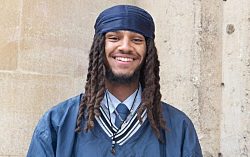 Избранный президент Оксфордского союза отстранён от должности