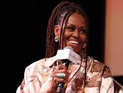 Мишель Обама так старается изображать жертву, что вместо этого становится источником комедии.