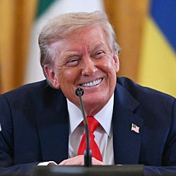 Я бы скорее закрыл правительство, чем дал Чаку Шумеру хоть ОДНУ копейку на его любимые левые проекты.