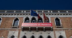 Россия возвращается на Венецианскую биеннале. Украина протестует