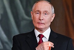 Путин потребовал от всей России работать "ради фронта"