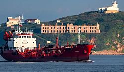 На танкерах в мировом океане скопился 1 млрд баррелей нефти