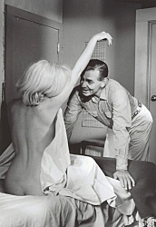 «Неприкаянные» (1961) этот фильм в полной мере раскрыл «мрачное совершенство» Мэрилин Монро