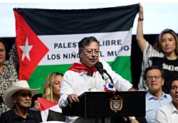 Трамп вводит пошлины на Колумбию из-за наркоторговли