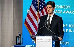 Внук Джона Кеннеди выдвинул свою кандидатуру в Конгресс