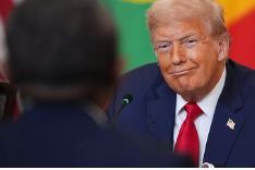 Дональд Трамп заявил, что повысит пошлины на канадские товары до 35%