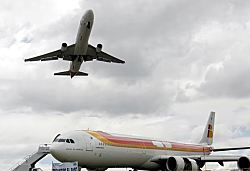 Iberia, TAP и другие авиакомпании отменяют рейсы в Венесуэлу из-за конфликта с США